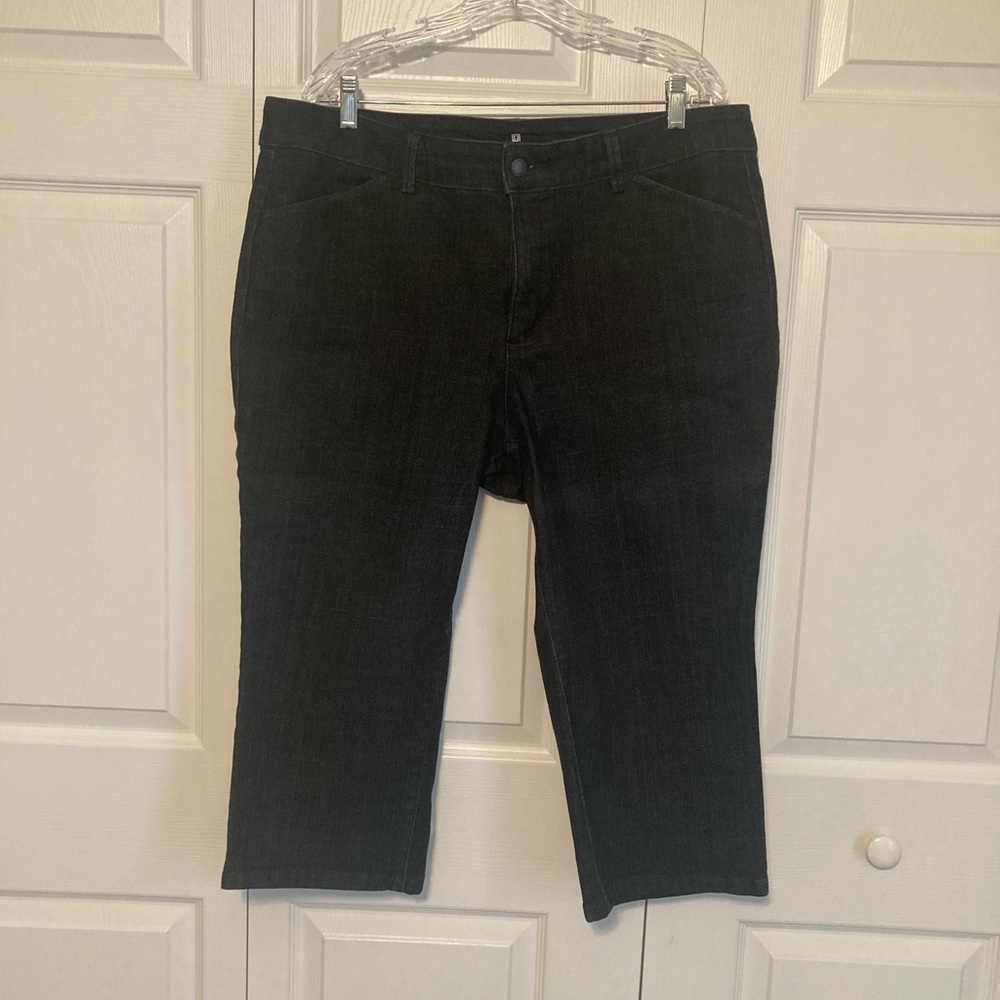 Liz Claiborne Classic Fit Crop Dark Wash Denim Jean 16W